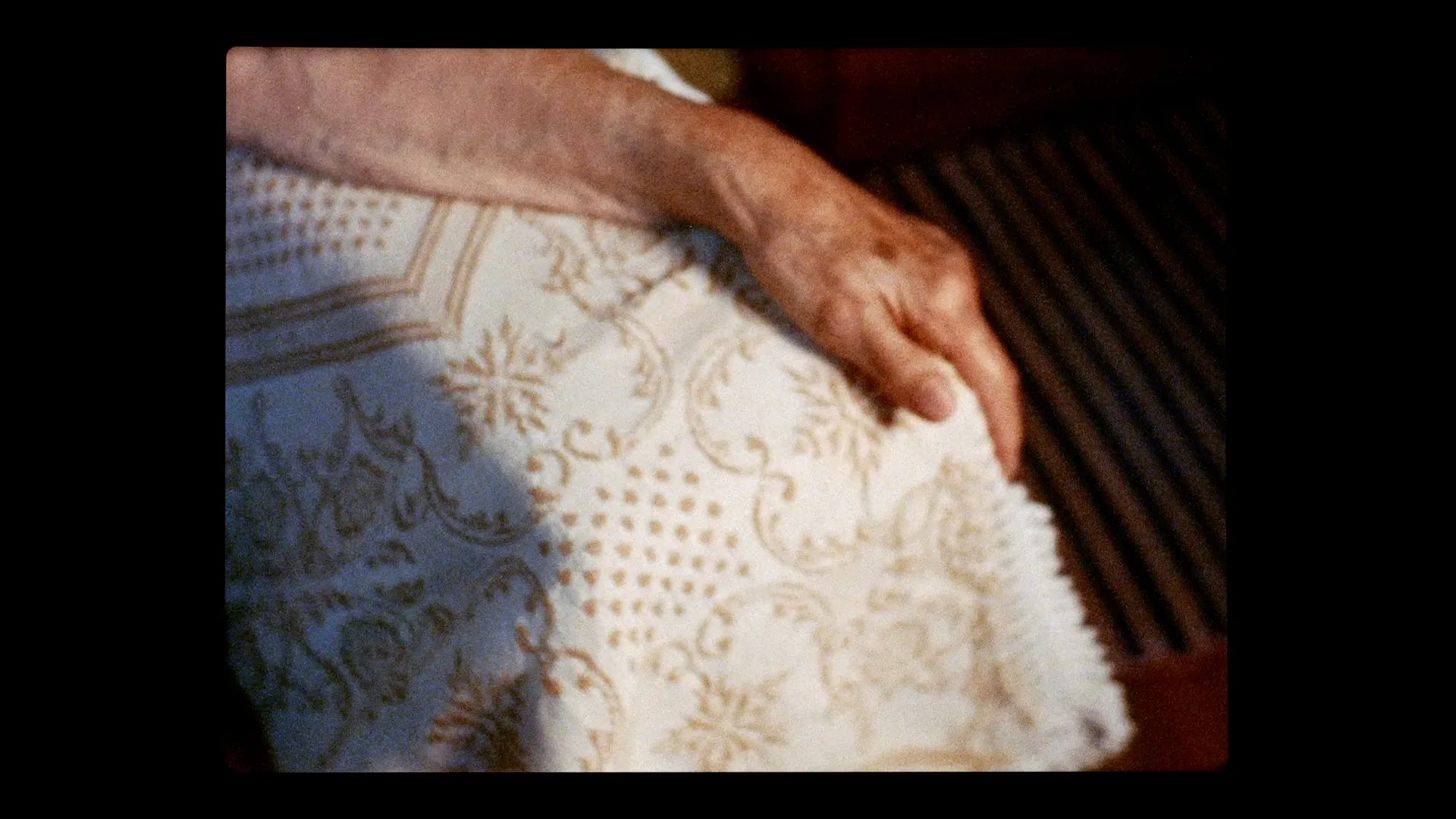 Tão pequeninas, tinham o ar de serem já crescidas - Tânia Dinis